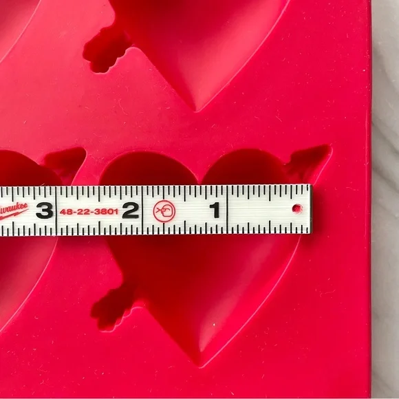 Wilton•Set of 2•Heart-Shaped Silicone Baking Molds•Rice Krispies/Brownies/Cakes - Picture 10 of 12
